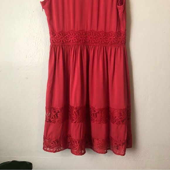 LC Lauren Conrad red sleeveless knee length lace dress - Picture 9 of 10